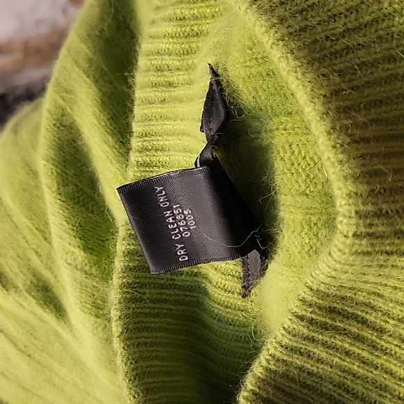 Vintage Angora and Wool Neon Green Sweater Size Small - Picture 6 of 7